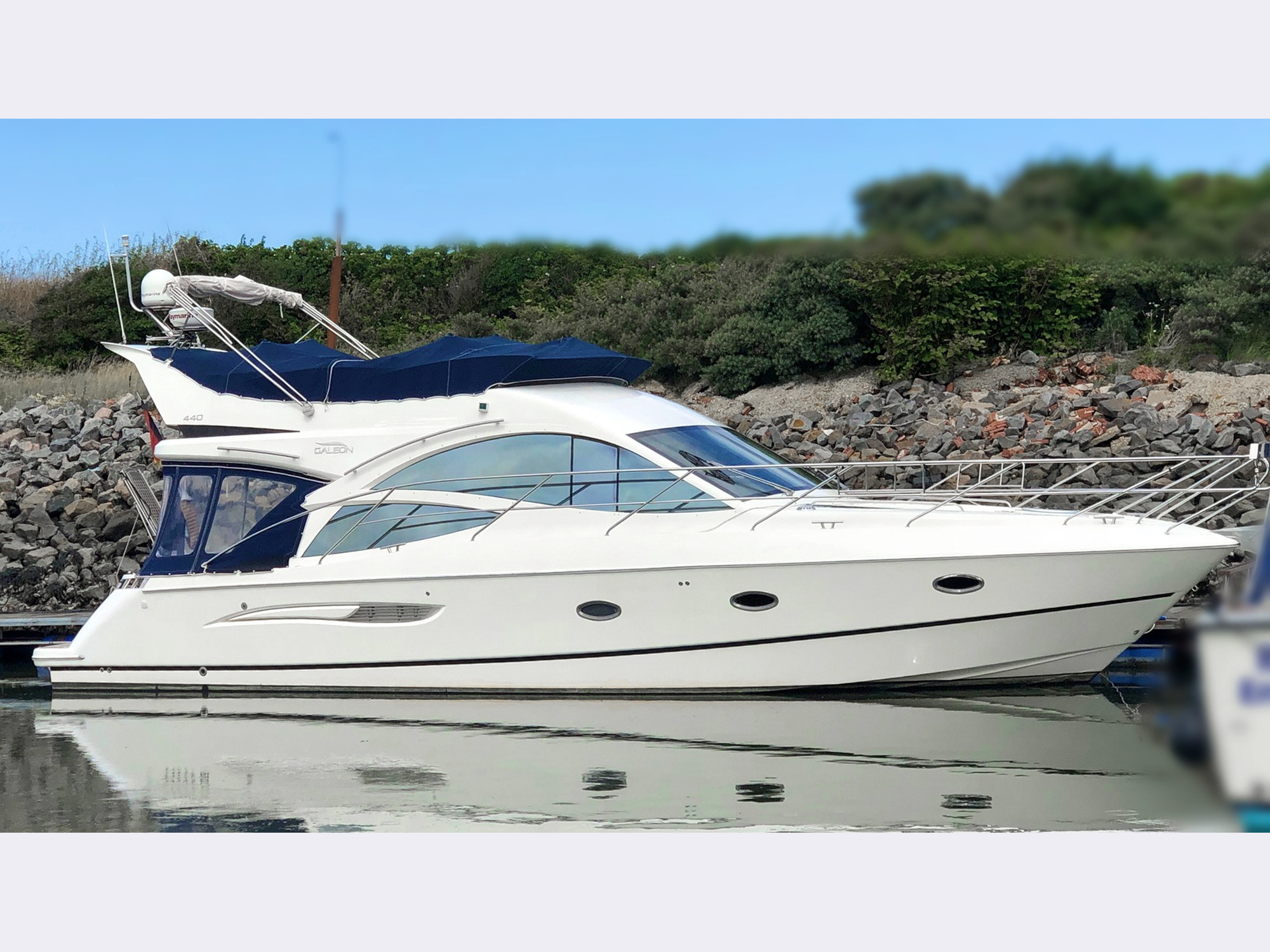 Galeon 440 Fly Motoryacht kaufen - HW Bootcenter