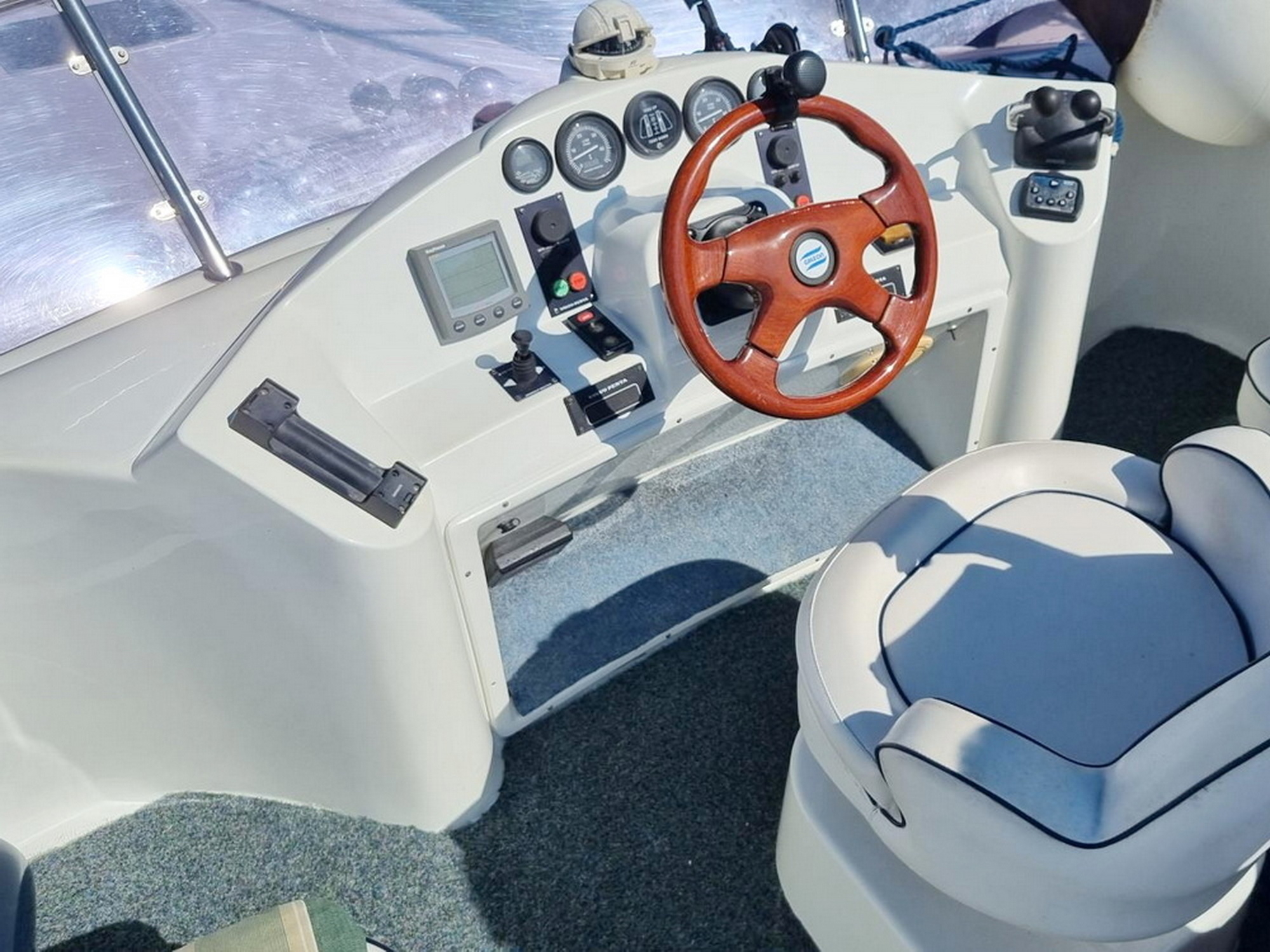 Galeon 380 Fly Motoryacht kaufen - HW Bootcenter