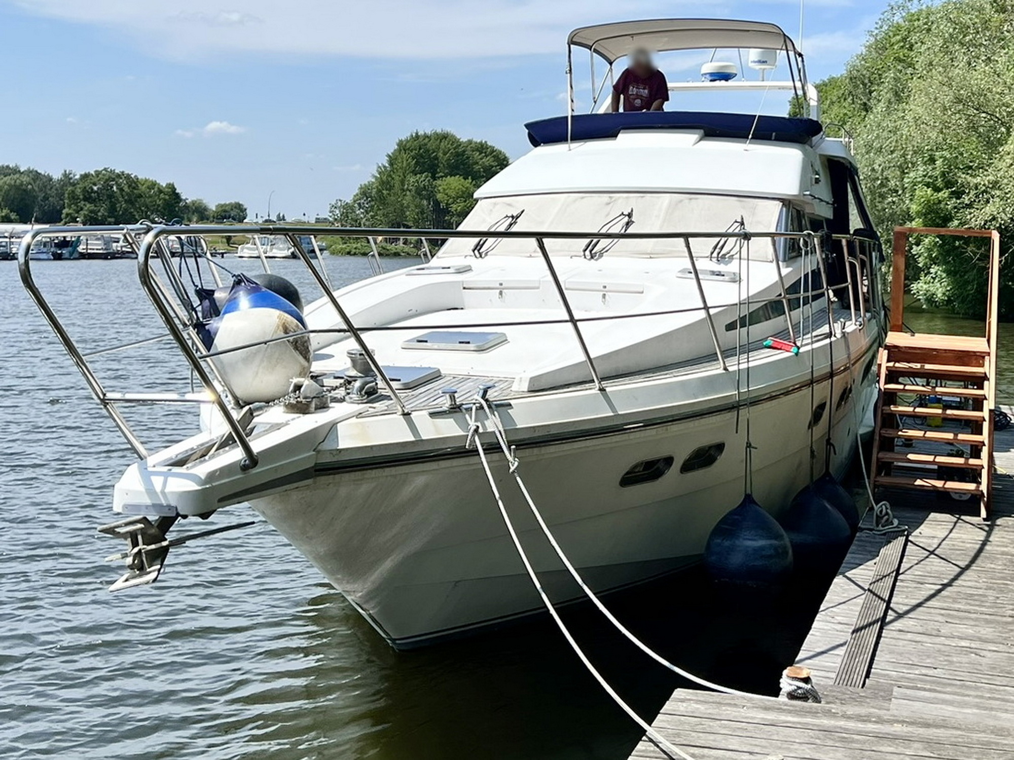 Elegance 57 Motoryacht kaufen - HW Bootcenter