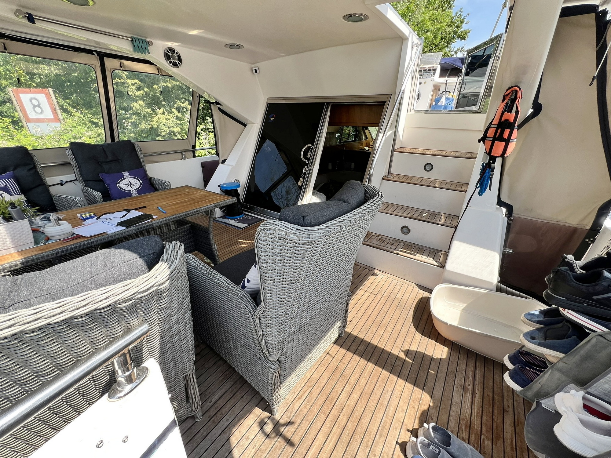 Elegance 57 Motoryacht kaufen - HW Bootcenter