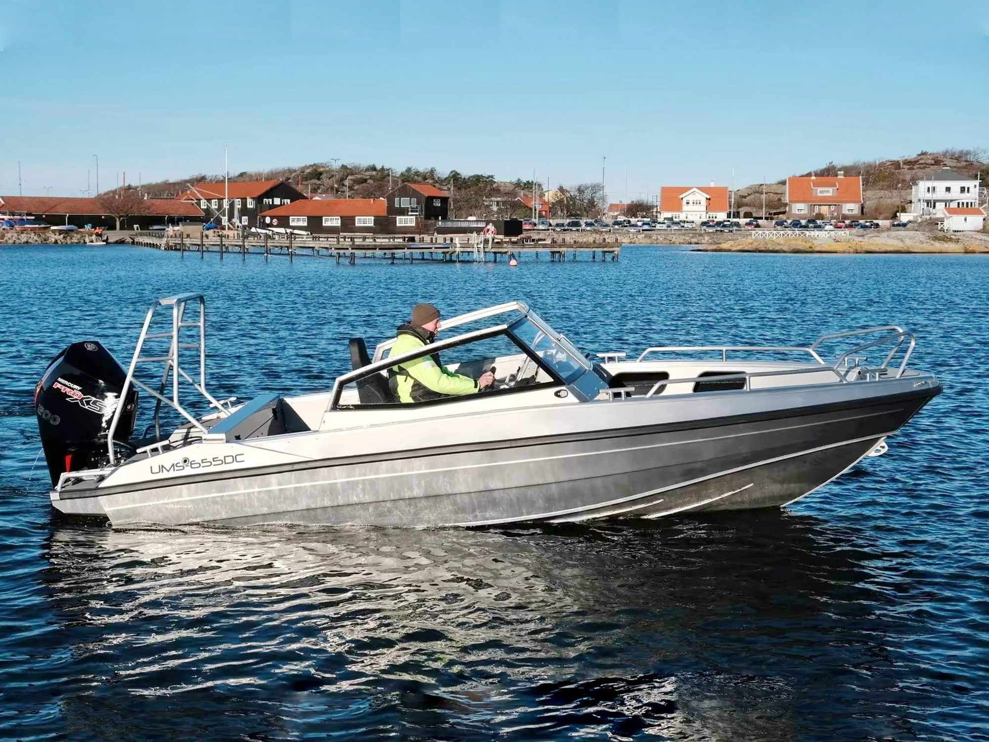 UMS 655DC Motoryacht kaufen - HW Bootcenter