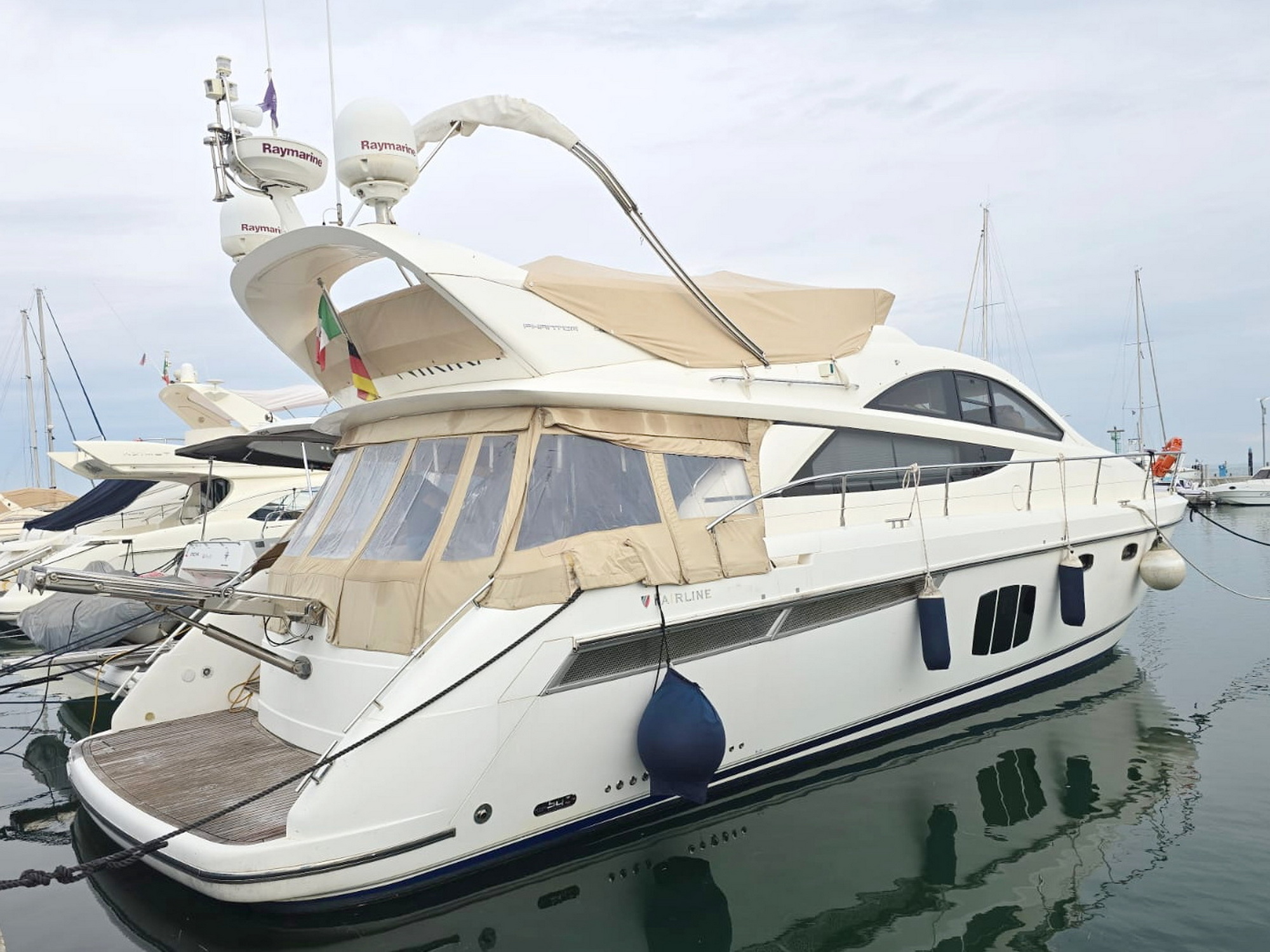Fairline 48 Phantom Motoryacht kaufen - HW Bootcenter