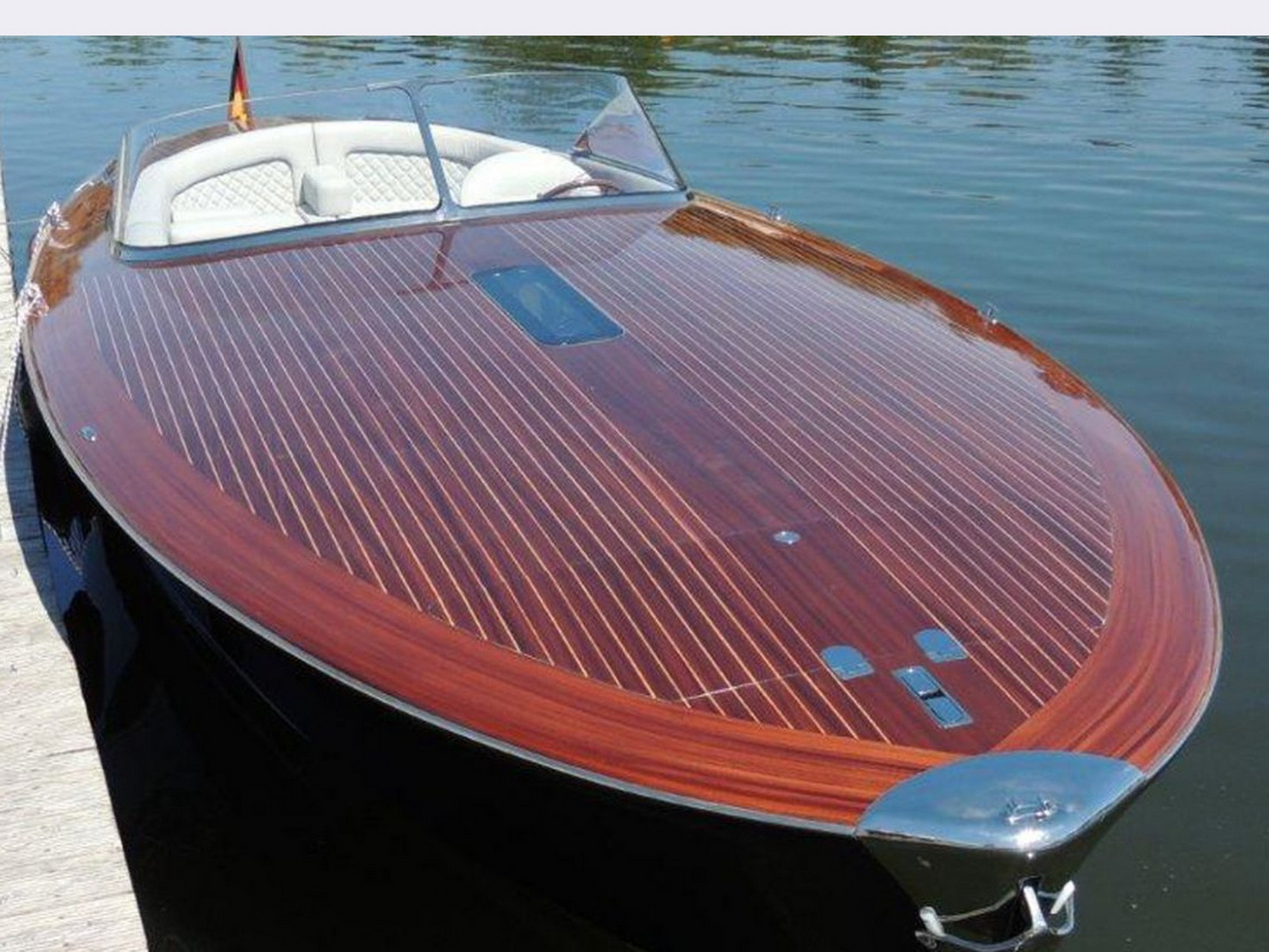 Runabout 33 Motoryacht kaufen - HW Bootcenter