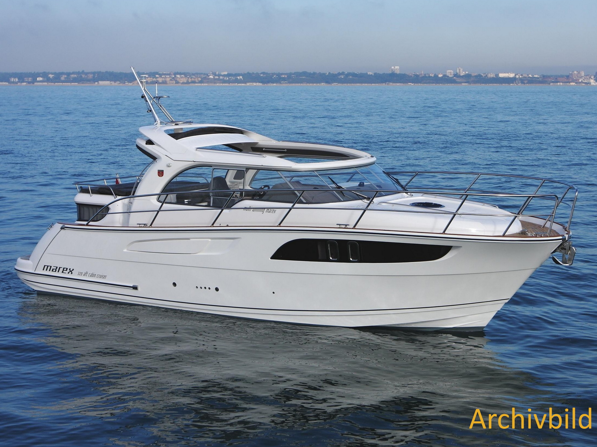 Marex 320 aft cabin cruiser Motoryacht kaufen - HW Bootcenter