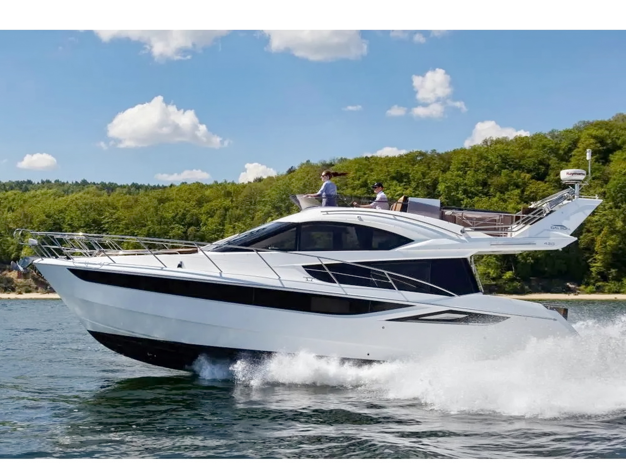 Galeon 420 Fly Motoryacht kaufen - HW Bootcenter