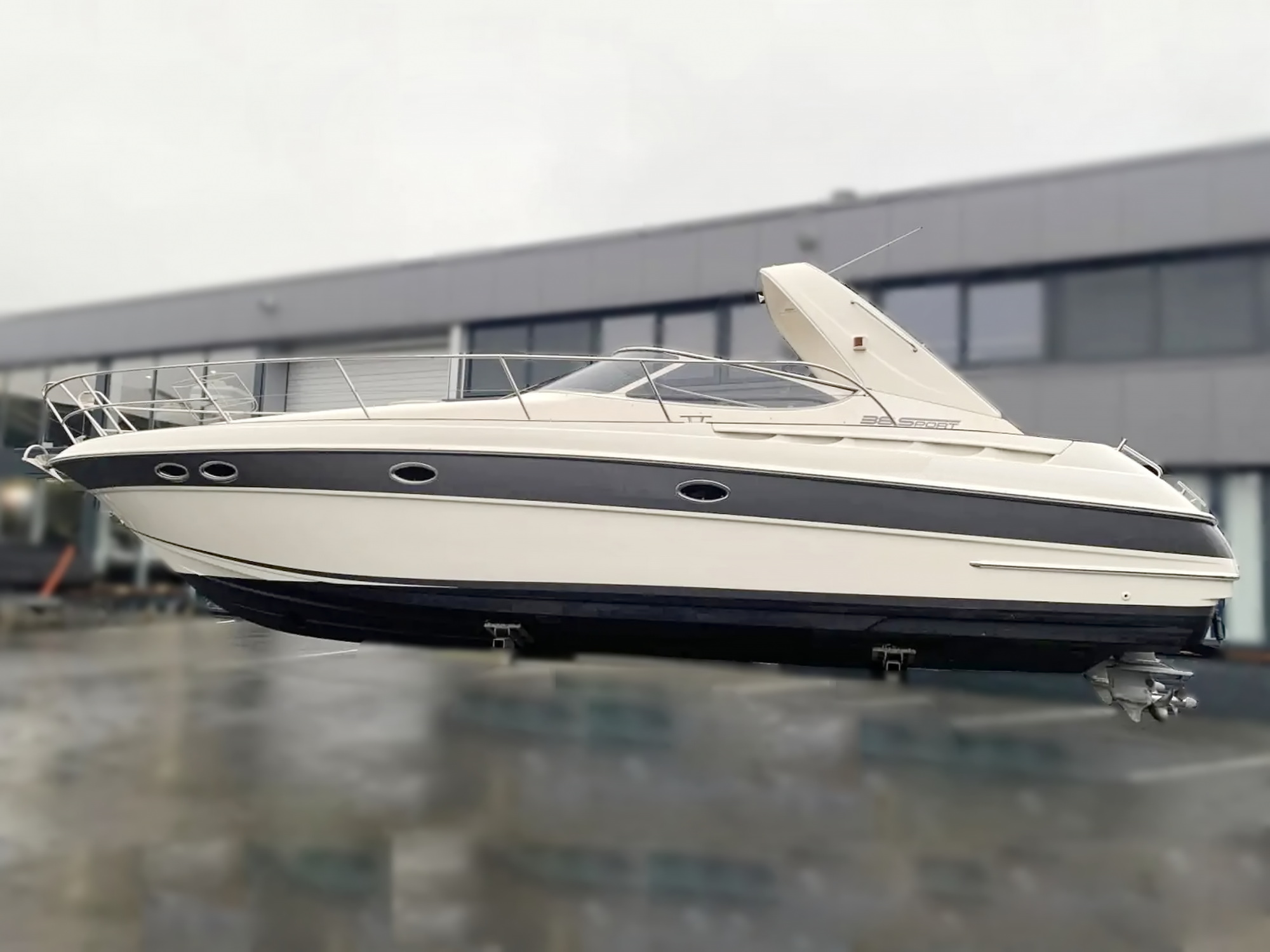Bavaria 38 Sport Motoryacht kaufen - HW Bootcenter